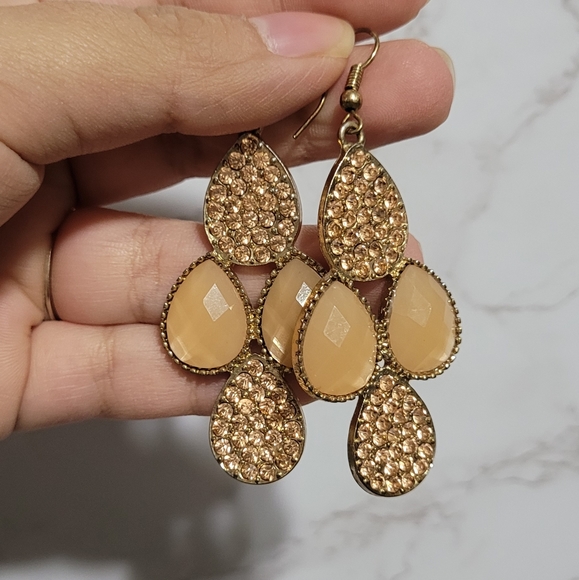 Beautiful earrings and a smile will help you sparkle and shine like nothing else - Picture 2 of 2